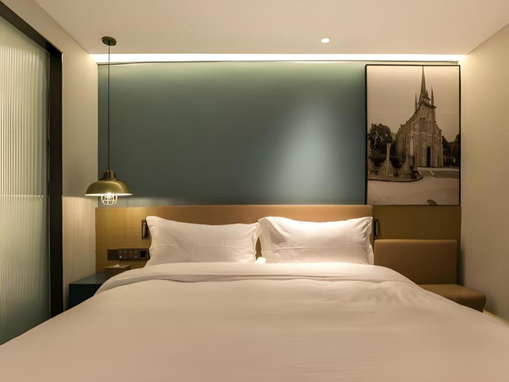 Jinglai Hotel Shanghai Exterior photo